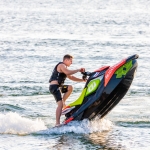 Moderné vodné skútre si prešli mnohými inováciami – akú to sú?