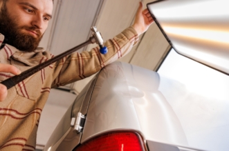 Ktorá metóda opravy preliačin na aute je cenovo najvýhodnejšia?